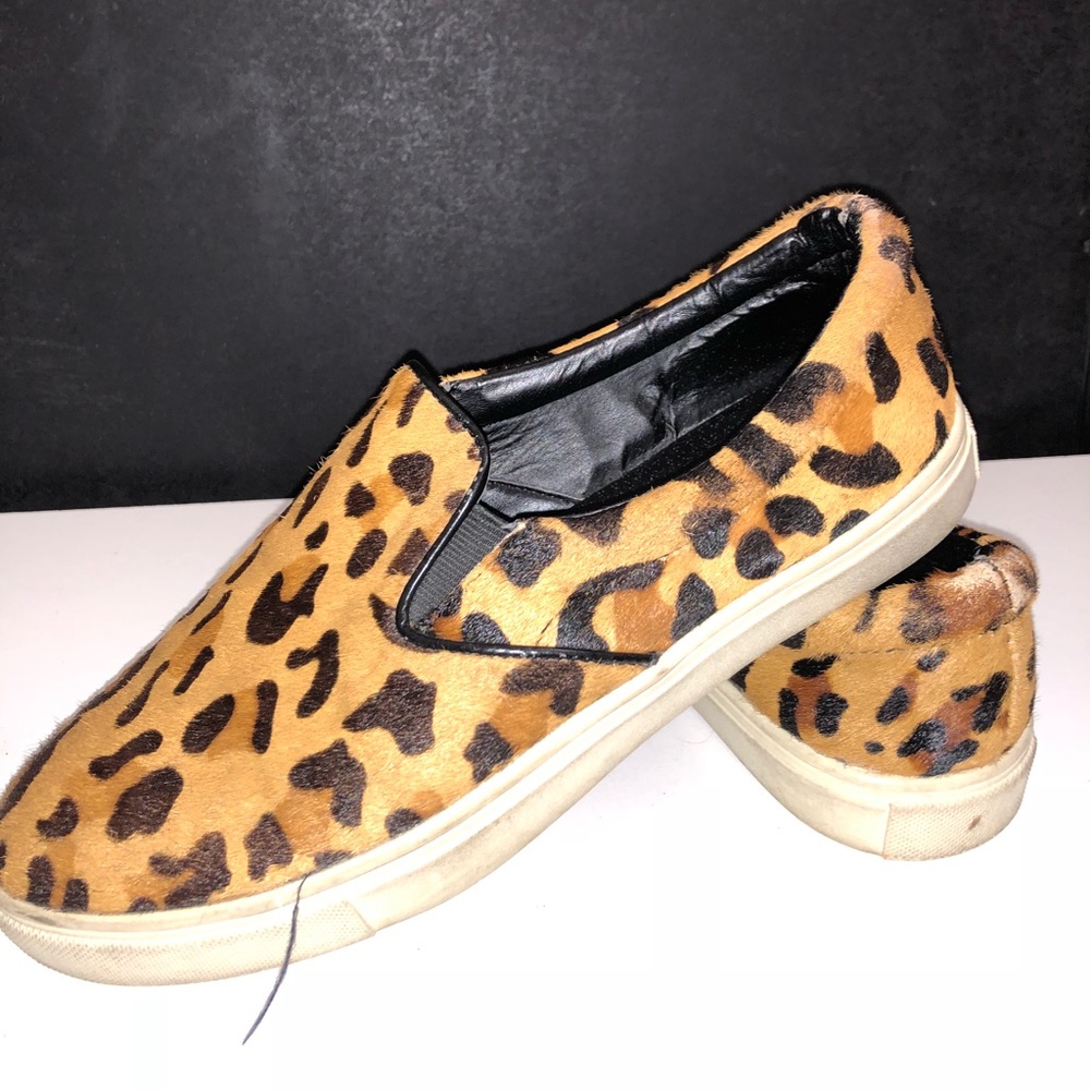 Steve Madden cheetah print slip-on 8.5